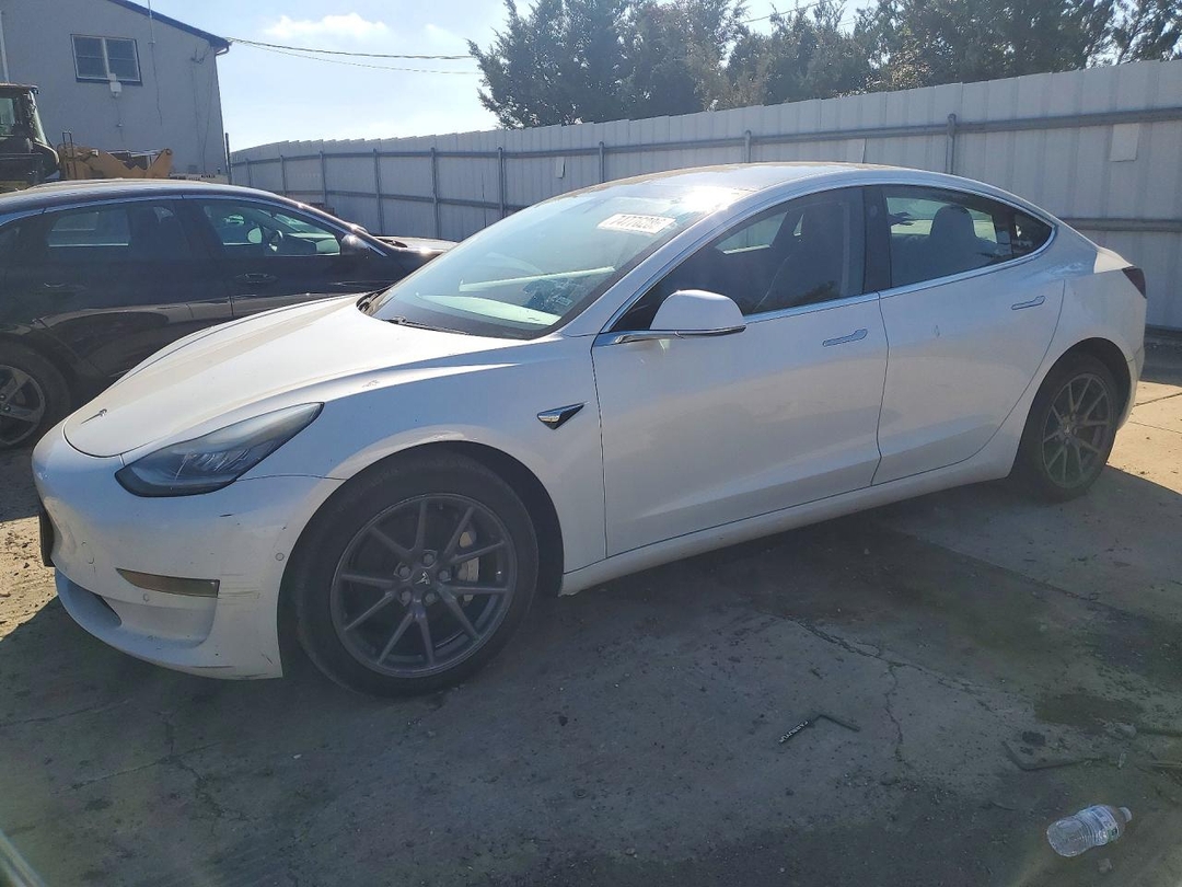 Vista de 2019 TESLA MODEL 3, ángulo 1