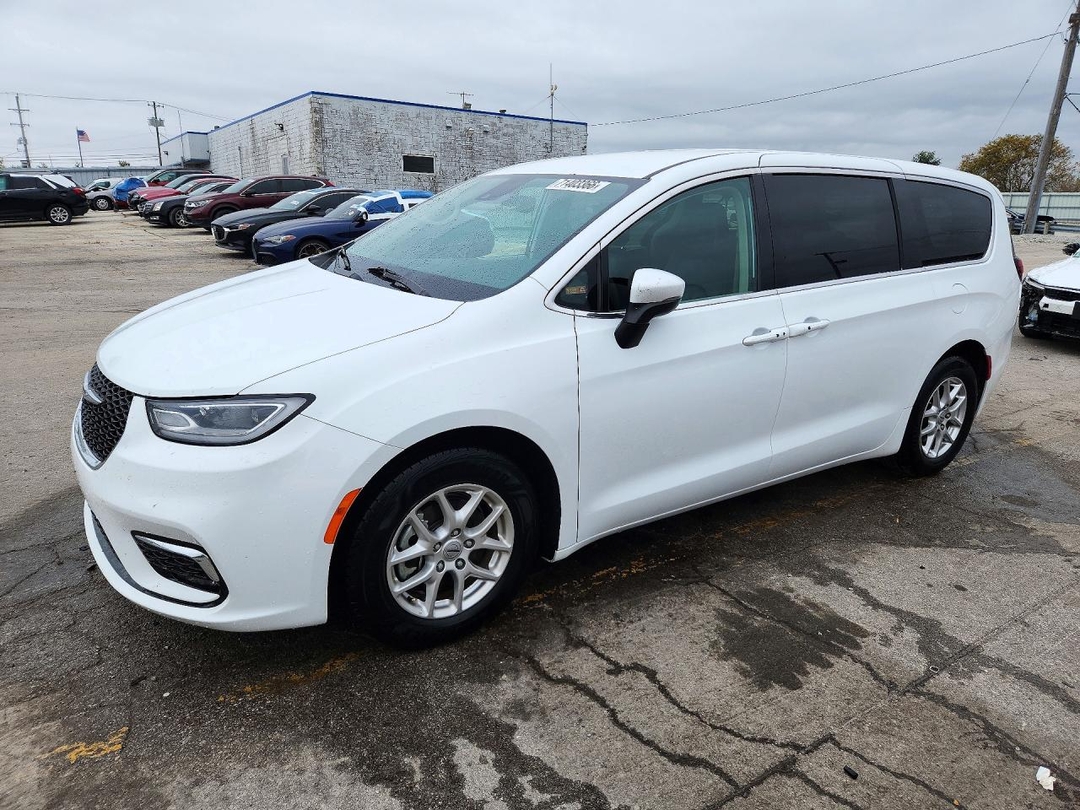 Вид 2023 CHRYSLER PACIFICA TOURING L, угол 1