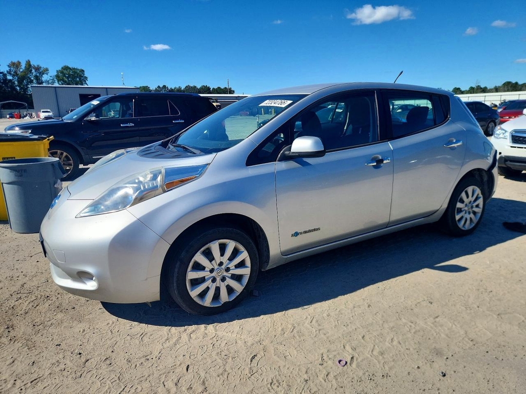 منظر 2013 NISSAN LEAF S، زاوية 1
