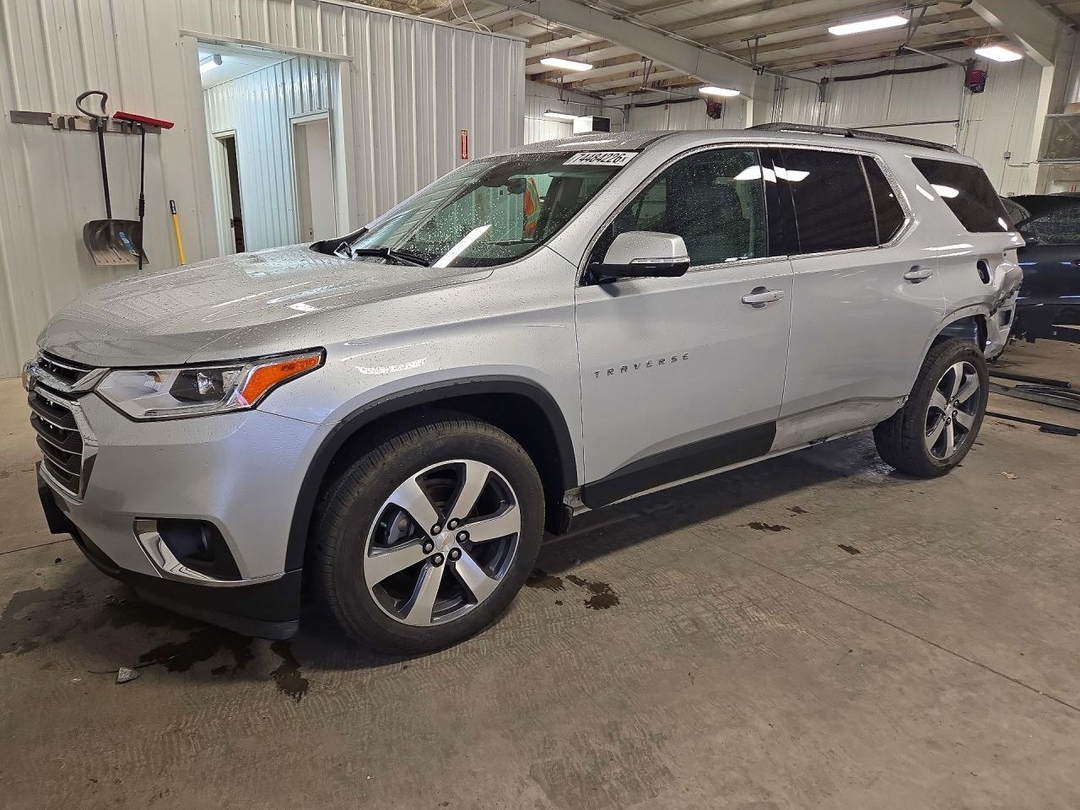 Вид 2019 CHEVROLET TRAVERSE LT, угол 1