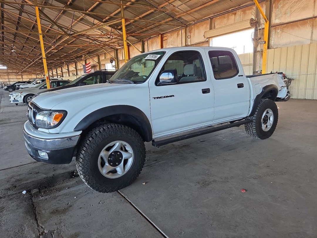 Vue de 2003 TOYOTA TACOMA PRERUNNER V6, angle 1