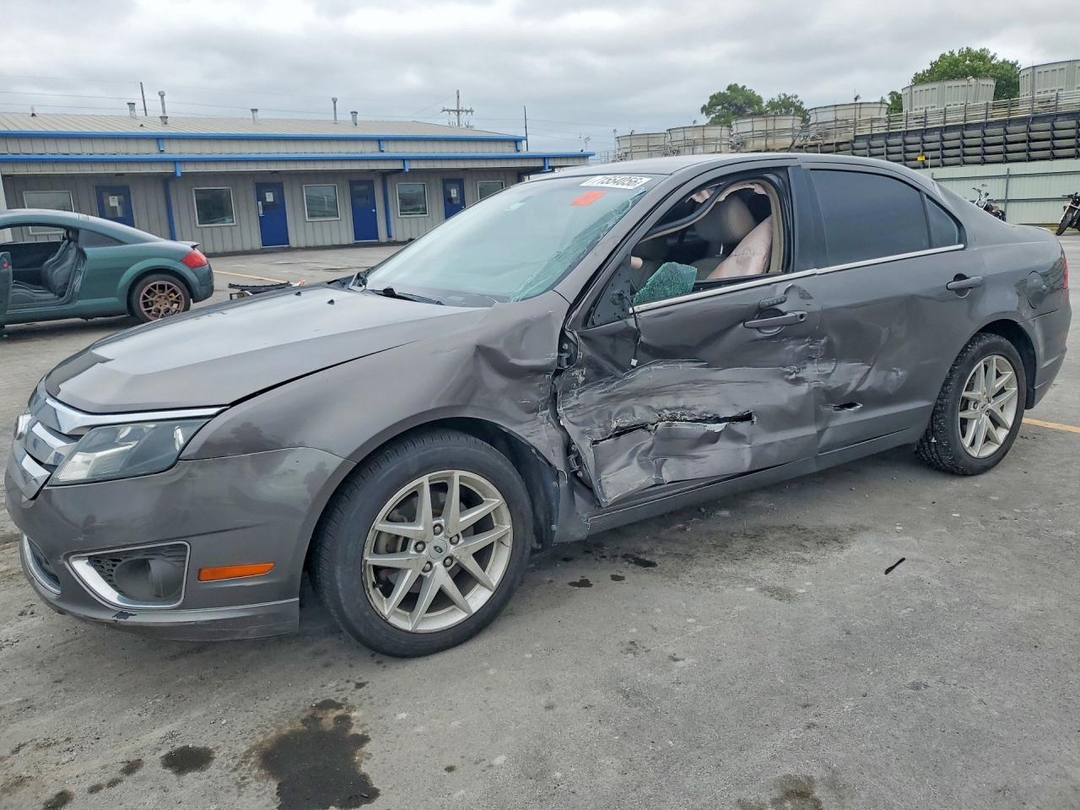 Vue de 2011 FORD FUSION SEL, angle 1