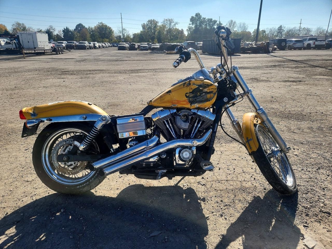 منظر 2007 HARLEY-DAVIDSON FXDWG، زاوية 1