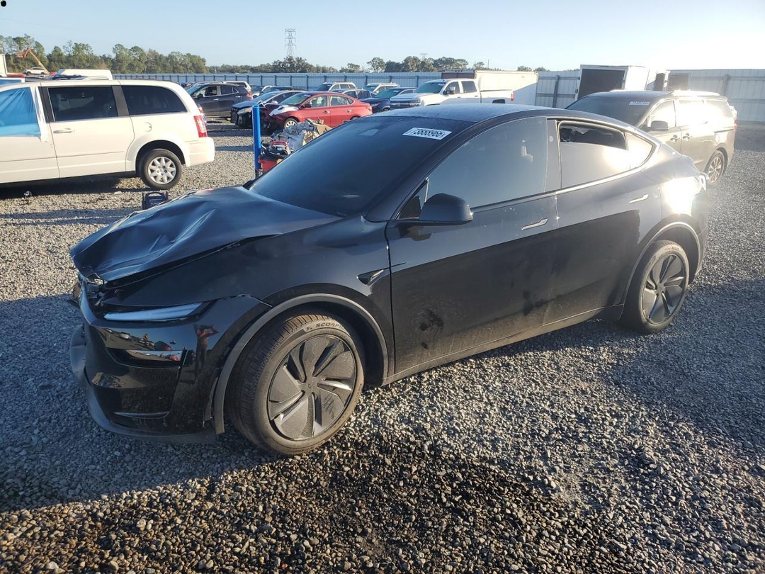 Vue de 2026 TESLA MODEL Y, angle 1