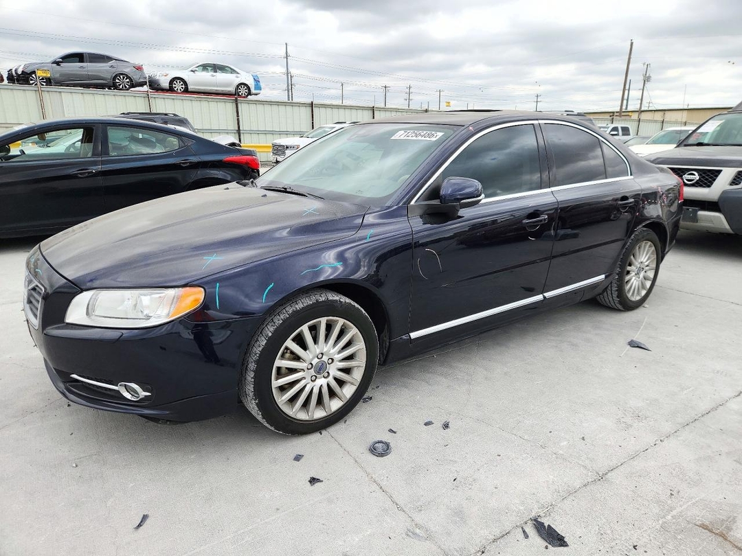Vista de 2013 VOLVO S80 3.2, ángulo 1