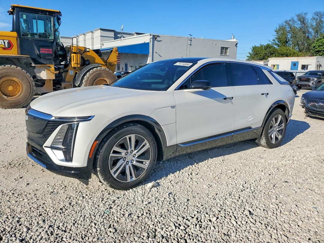 Vue de 2024 CADILLAC LYRIQ TECH, angle 1