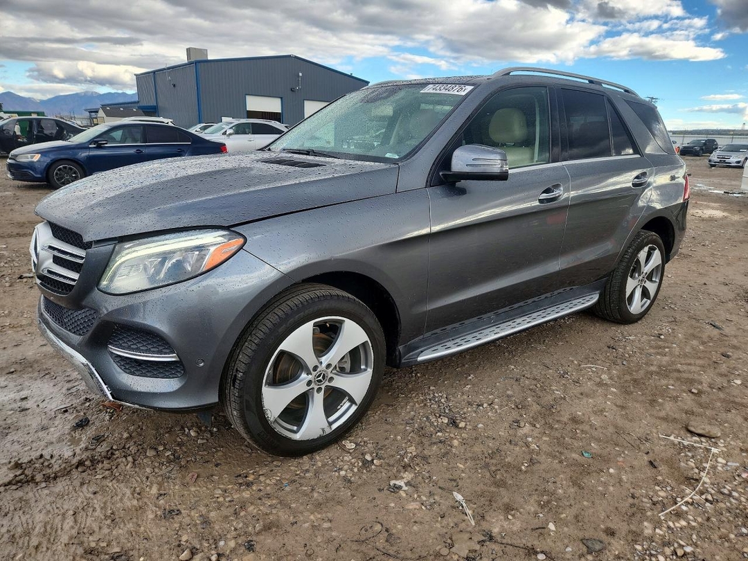 منظر 2017 MERCEDES-BENZ GLE 350 4MATIC، زاوية 1