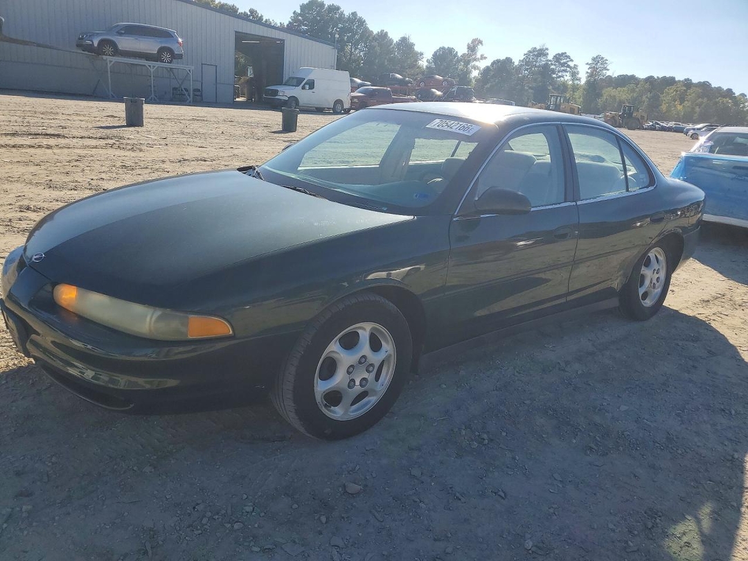 Vue de 1999 OLDSMOBILE INTRIGUE GX, angle 1