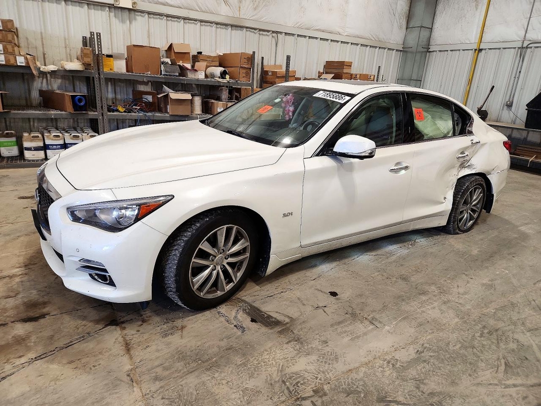 Вид 2017 INFINITI Q50 3.0T PREMIUM, угол 1