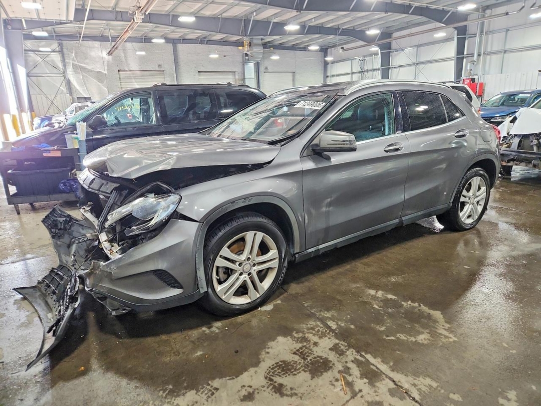 منظر 2016 MERCEDES-BENZ GLA 250 4MATIC، زاوية 1
