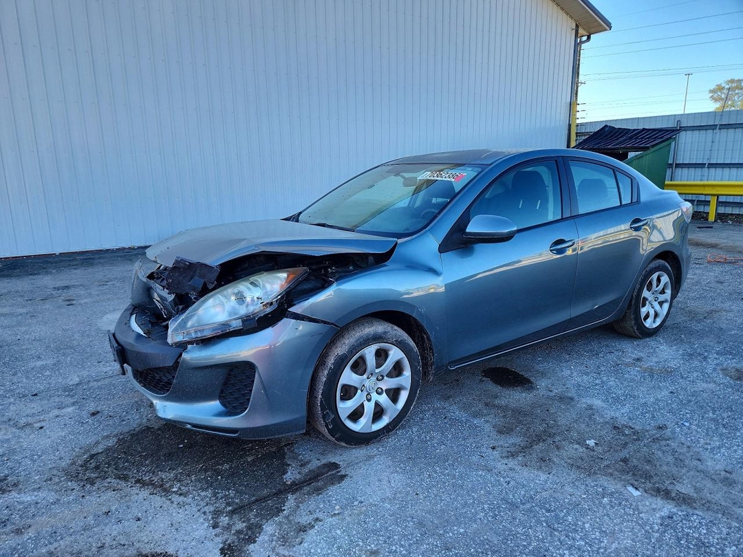 منظر 2013 MAZDA 3 I، زاوية 1
