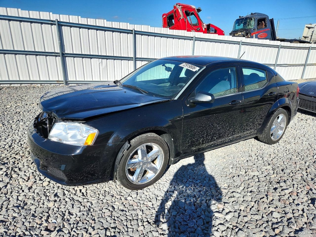 Vue de 2013 DODGE AVENGER SE, angle 1