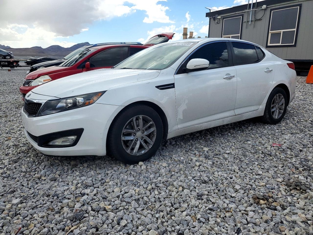 منظر 2012 KIA OPTIMA LX، زاوية 1