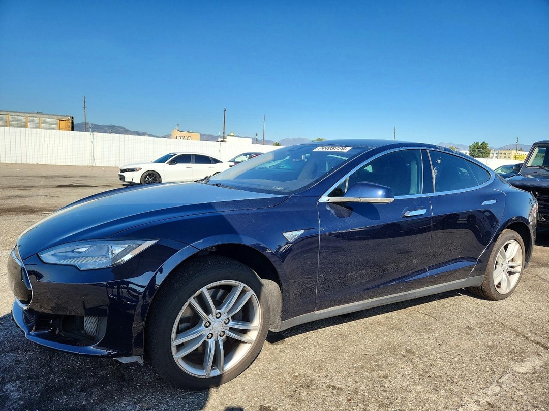 Vedere 2015 TESLA MODEL S 85, unghi 1