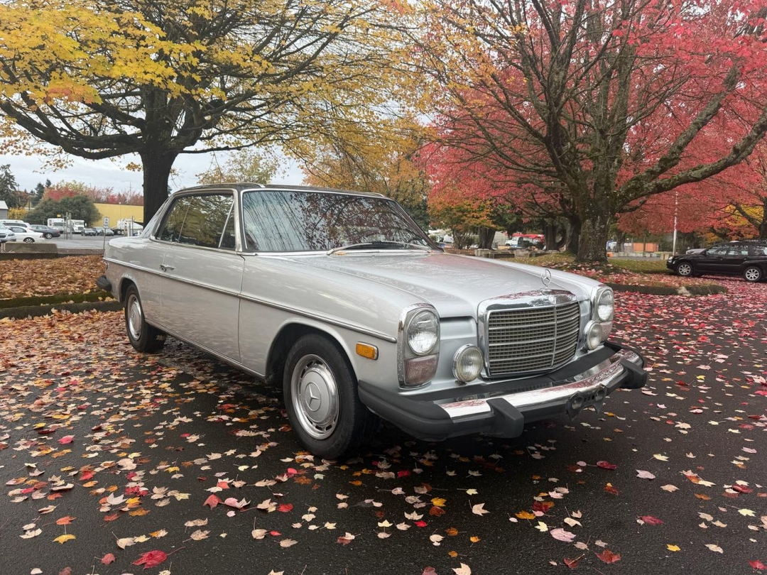 Vista de 1975 MERCEDES-BENZ 280C, ángulo 1