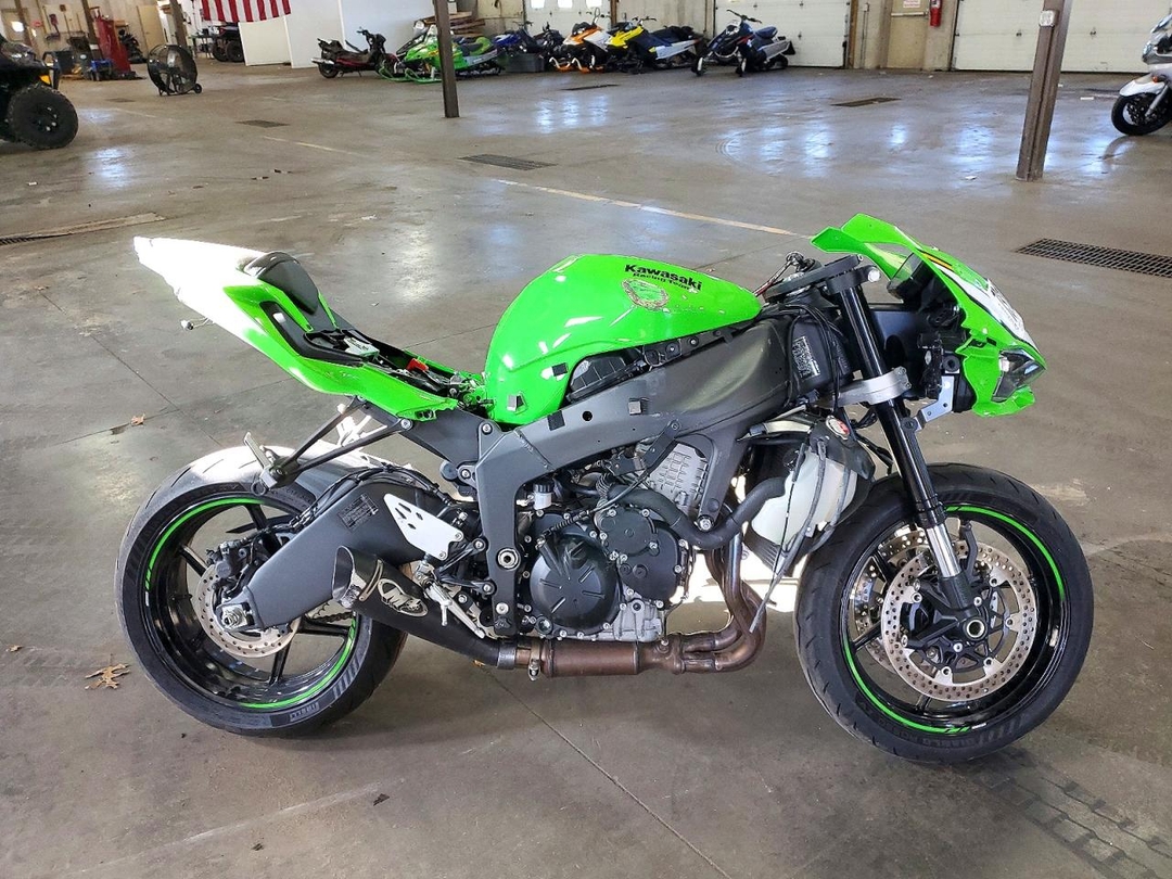 منظر 2025 KAWASAKI ZX636 K، زاوية 1