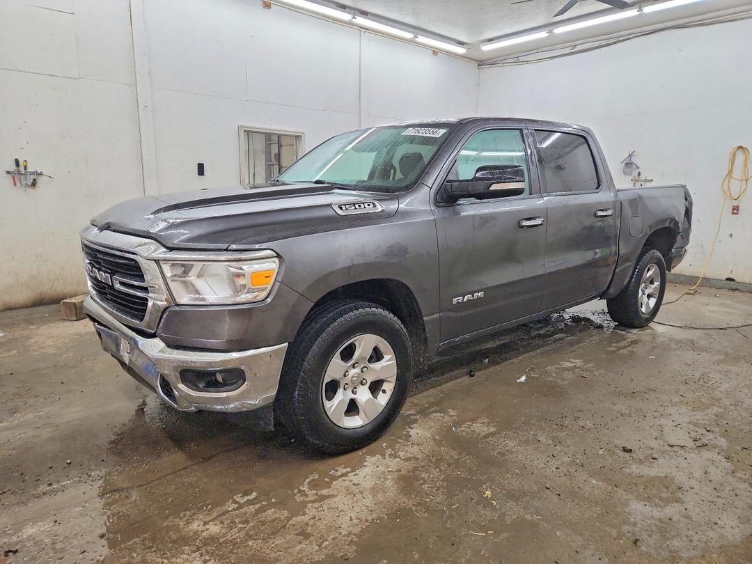 Vue de 2019 RAM 1500 BIG HORN/LONE STAR, angle 1
