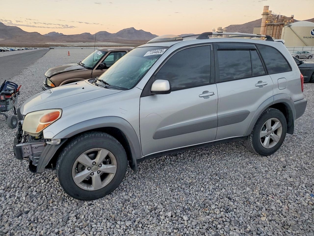 Vue de 2004 TOYOTA RAV4 BASE, angle 1