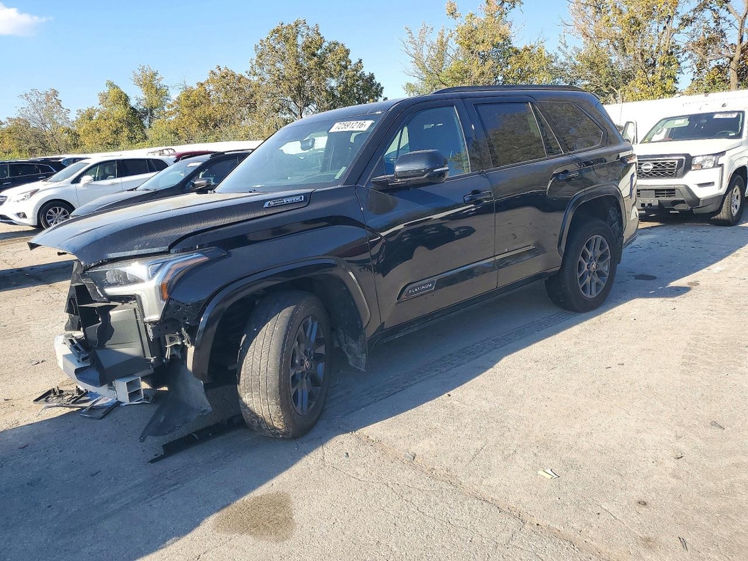 Vista de 2025 TOYOTA SEQUOIA PLATINUM, ángulo 1