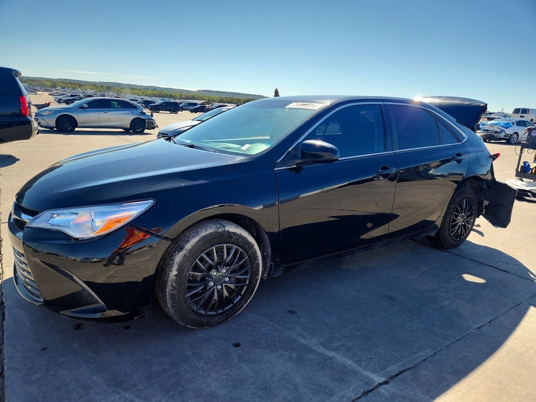 منظر 2017 TOYOTA CAMRY LE، زاوية 1