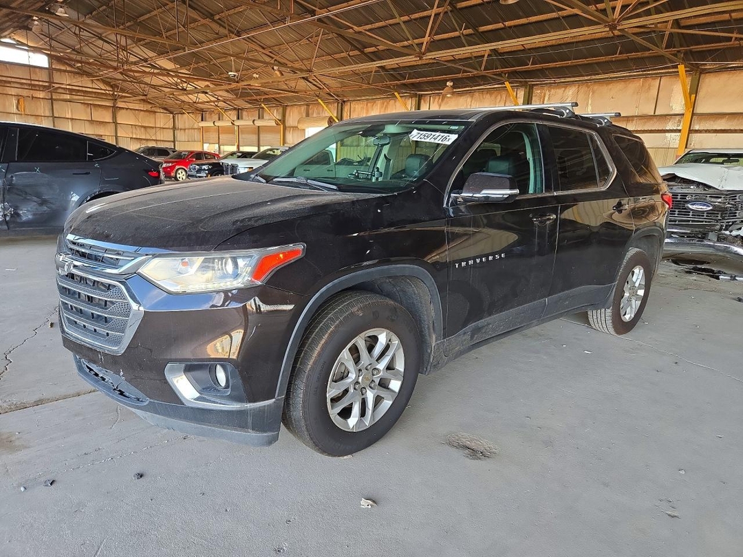 Вид 2019 CHEVROLET TRAVERSE LT, угол 1