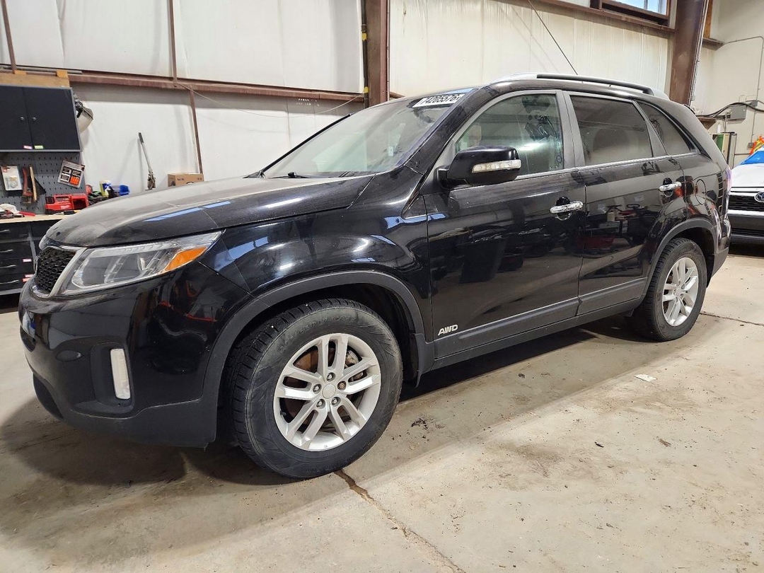 منظر 2014 KIA SORENTO LX، زاوية 1