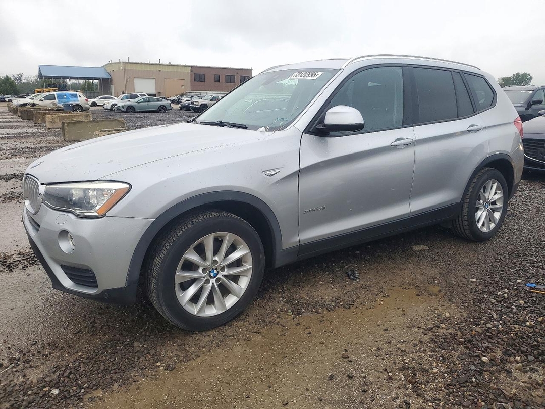 Vue de 2016 BMW X3 XDRIVE28I, angle 1