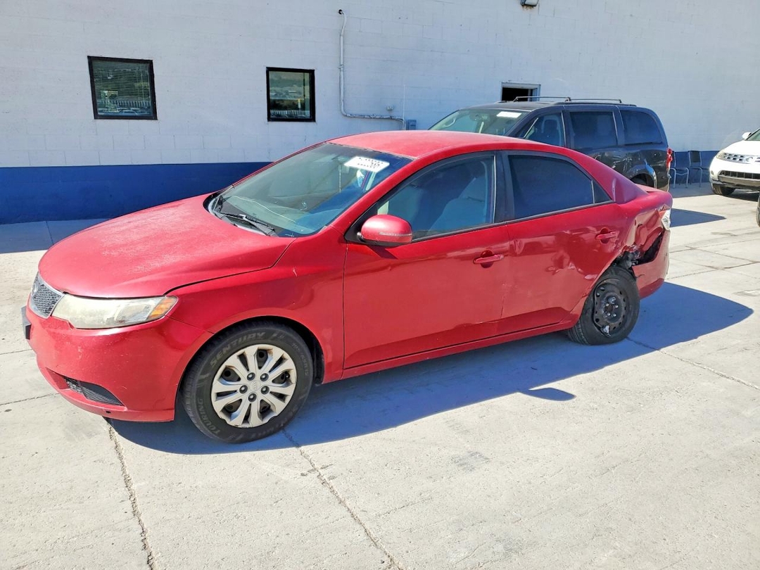 Вид 2013 KIA FORTE EX, угол 1