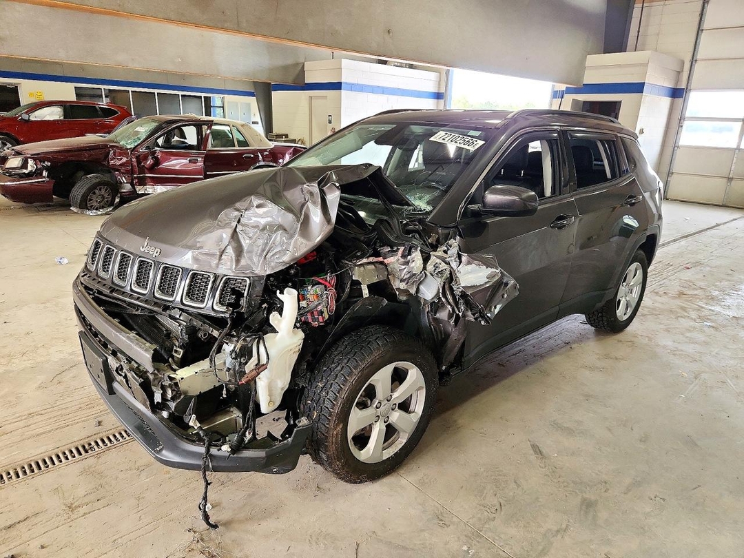 Вид 2019 JEEP COMPASS LATITUDE, угол 1