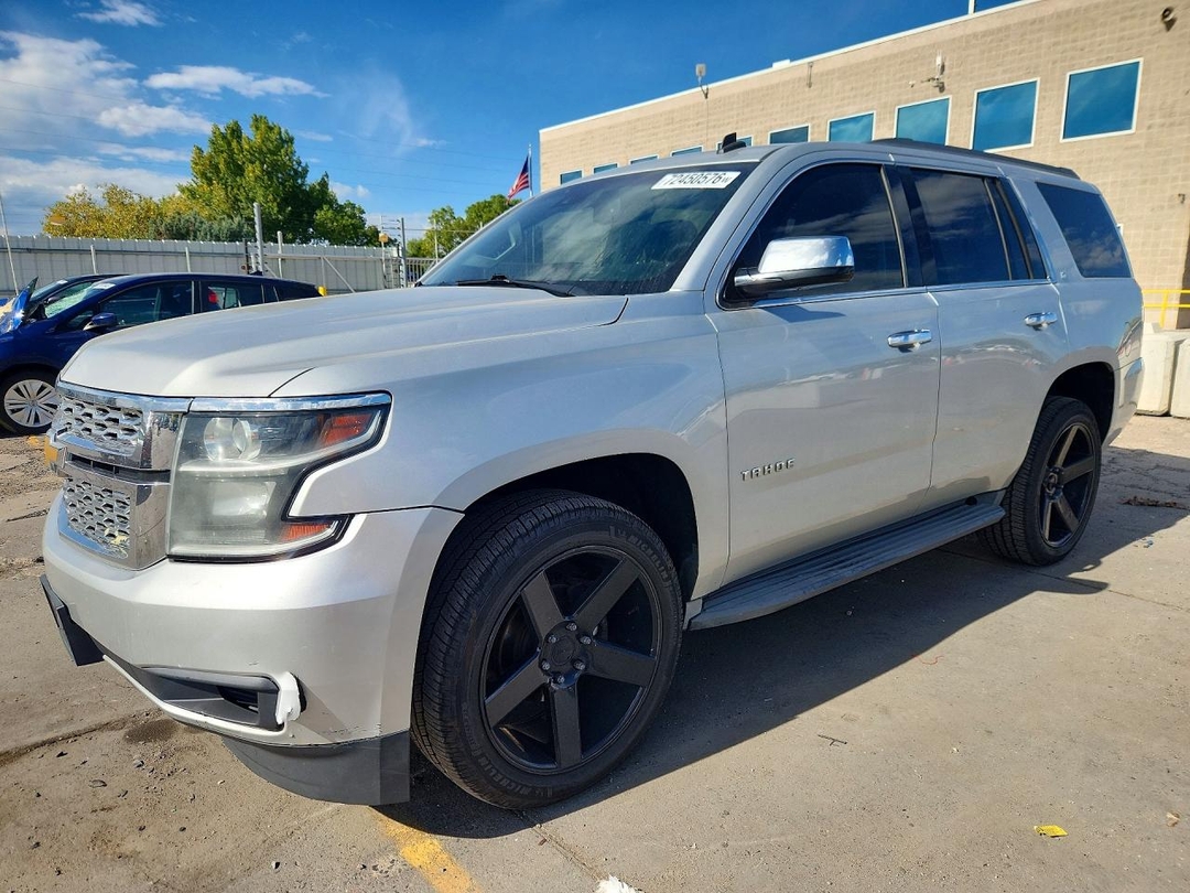 Вид 2015 CHEVROLET TAHOE K1500 LT, угол 1