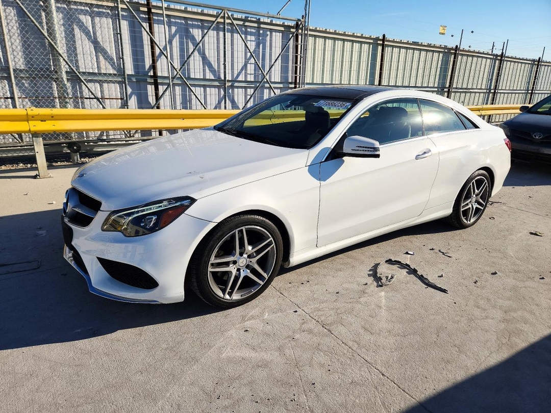 Вид 2017 MERCEDES-BENZ E 400, угол 1