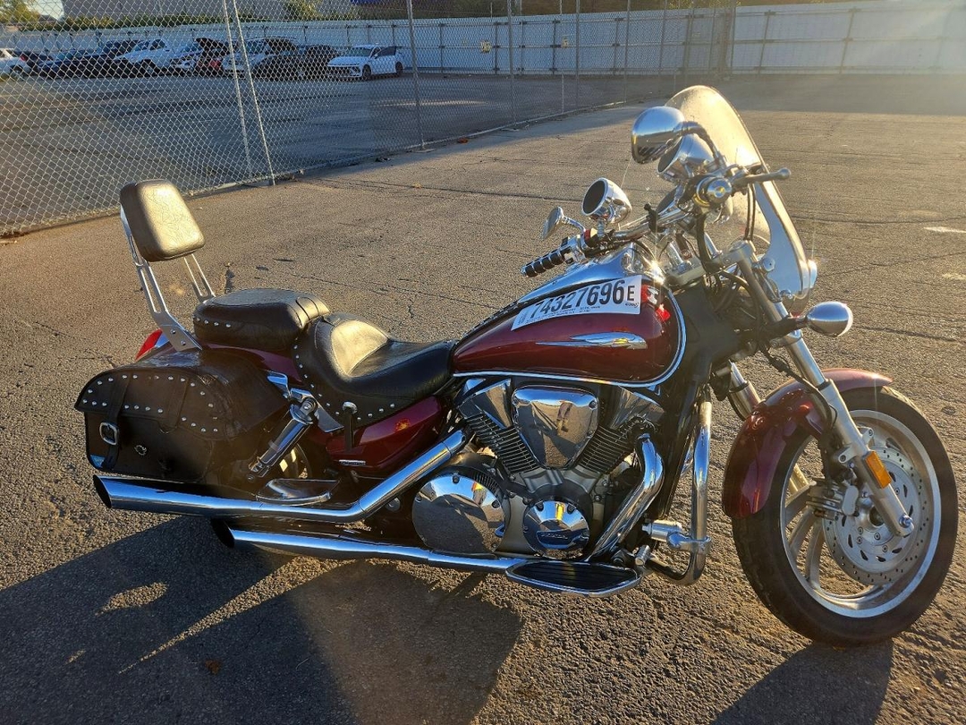 منظر 2006 HONDA VTX1300 C، زاوية 1