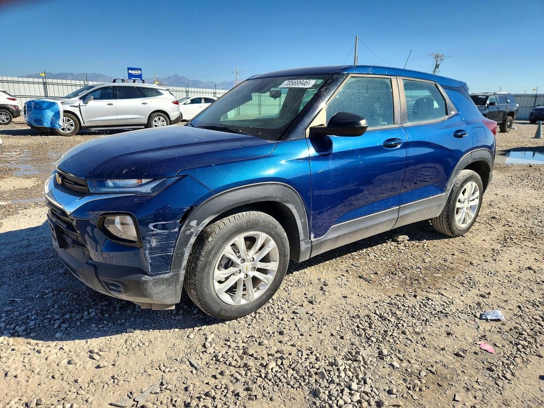 Vue de 2021 CHEVROLET TRAILBLAZER LS, angle 1