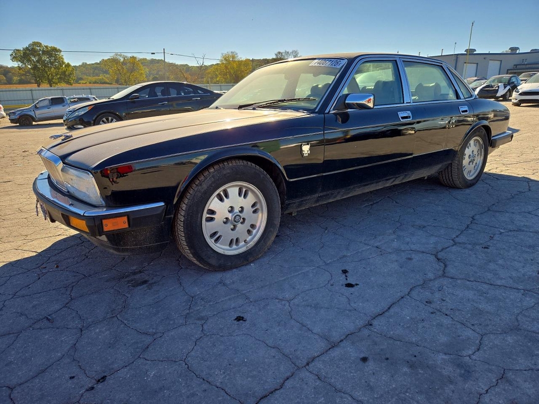 Vue de 1994 JAGUAR XJ6, angle 1