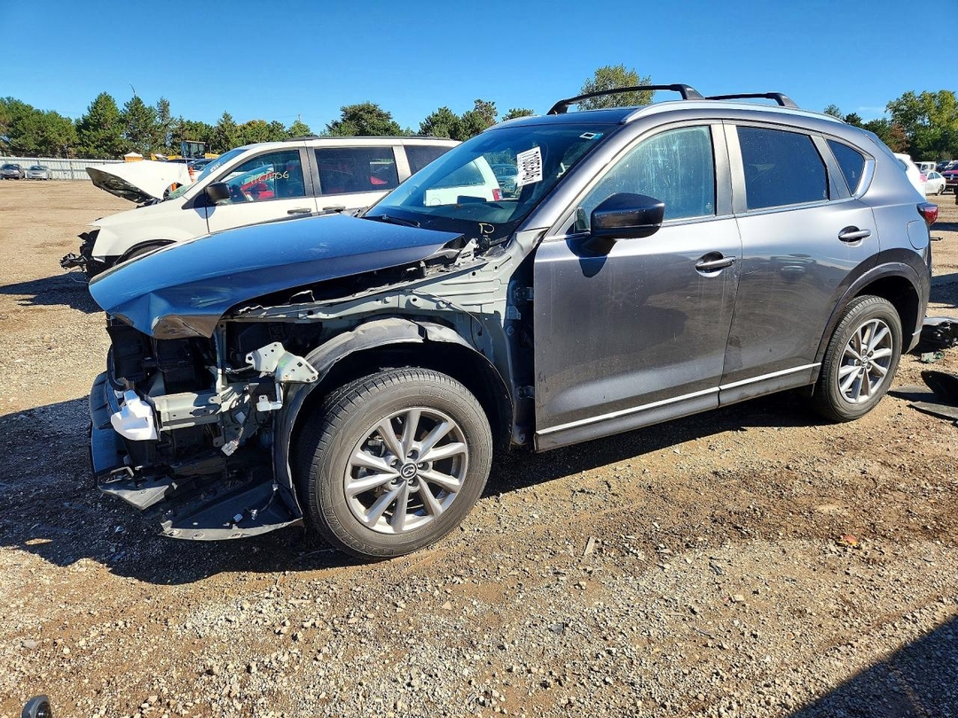 Вид 2024 MAZDA CX-5 PREFERRED, угол 1