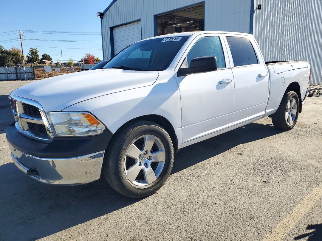 Vedere 2014 RAM 1500 SLT, unghi 1