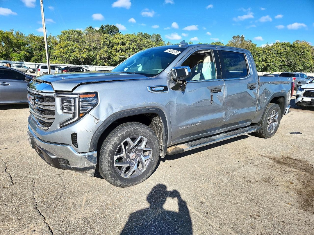منظر 2026 GMC SIERRA K1500 SLT، زاوية 1