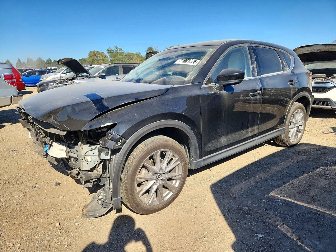 Вид 2021 MAZDA CX-5 GRAND TOURING, угол 1