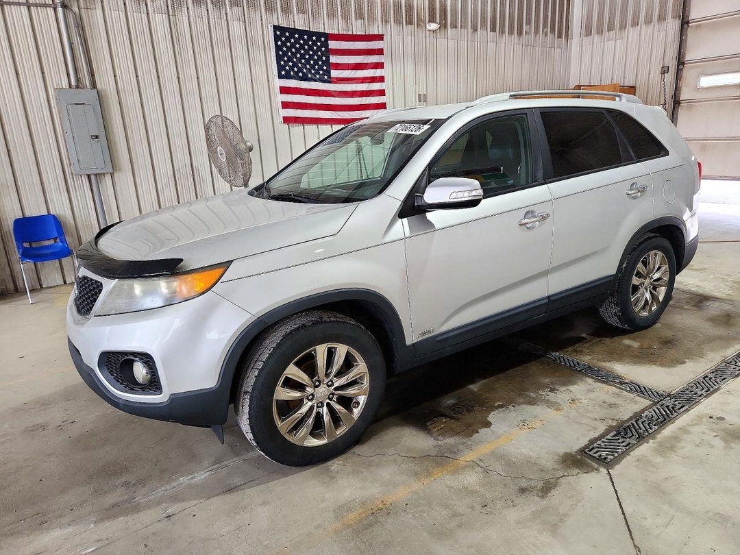 Вид 2011 KIA SORENTO EX, угол 1