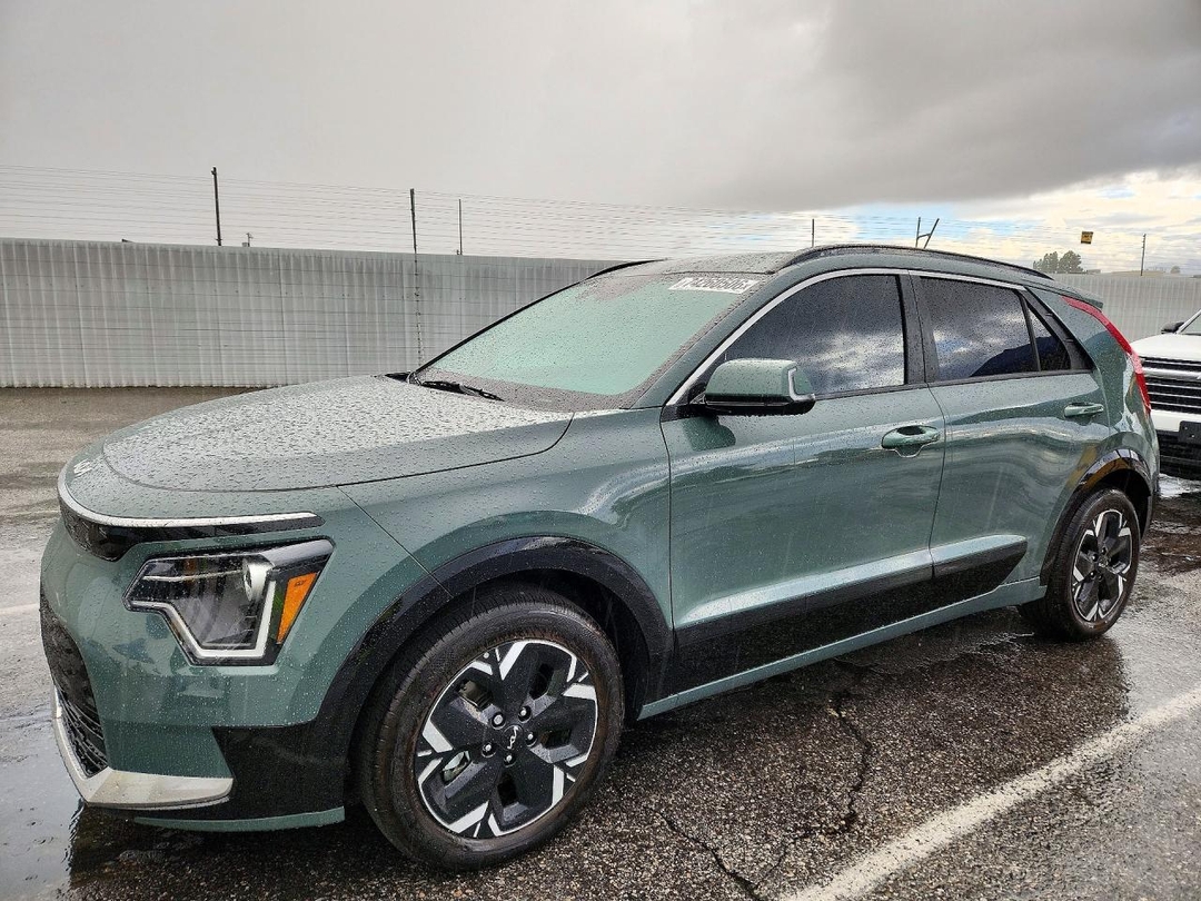 Вид 2025 KIA NIRO WIND, угол 1
