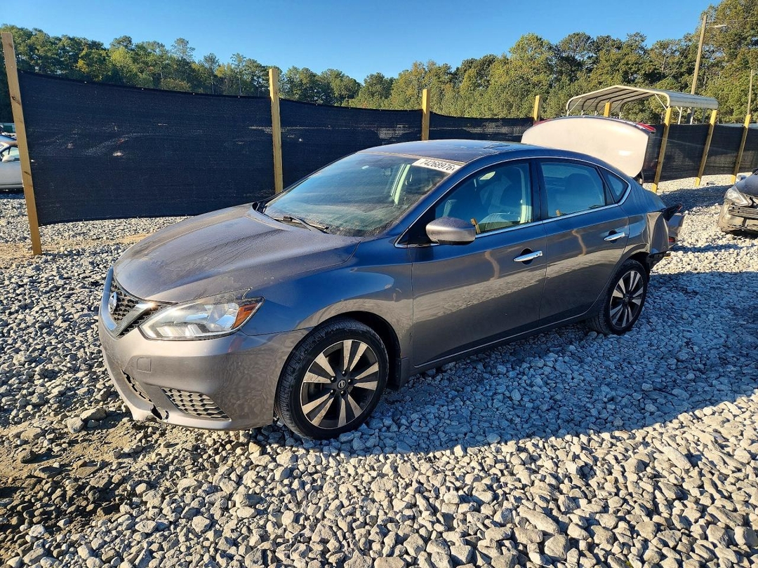 Vue de 2019 NISSAN SENTRA SV, angle 1