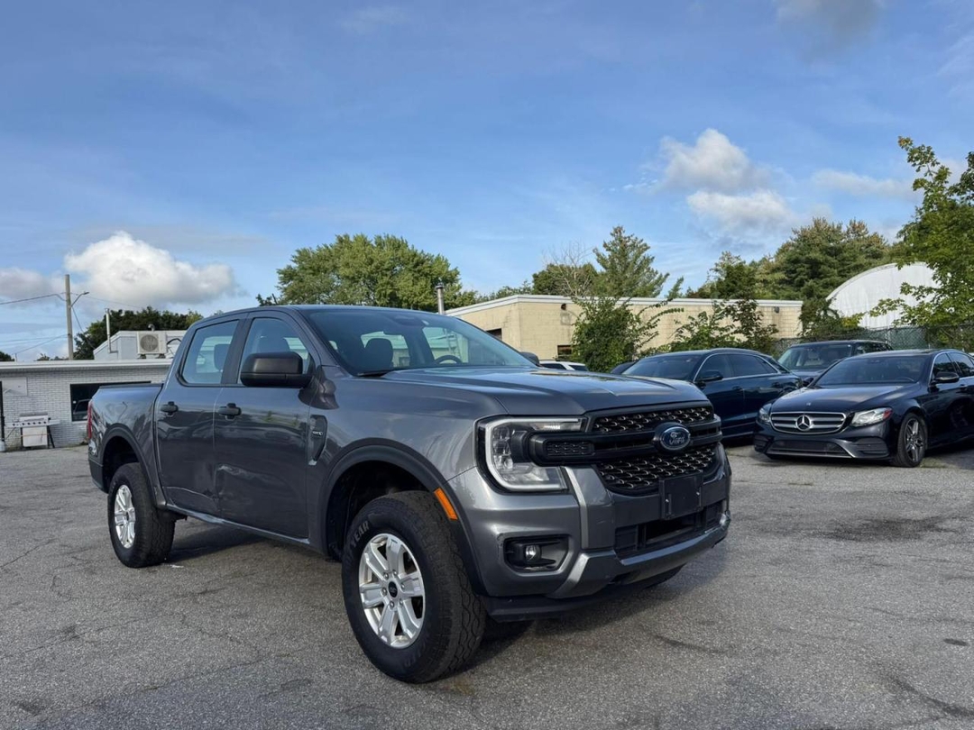 Вид 2024 FORD RANGER XL, угол 1