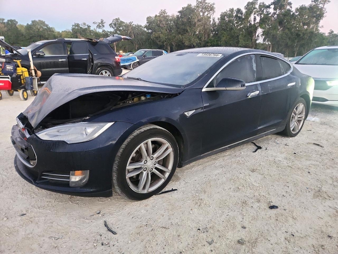 منظر 2013 TESLA MODEL S، زاوية 1