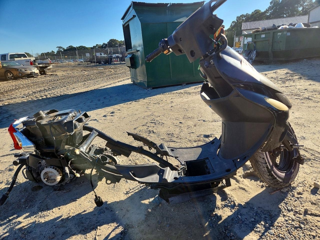 Vista de 2019 TAO SCOOTER, ángulo 1