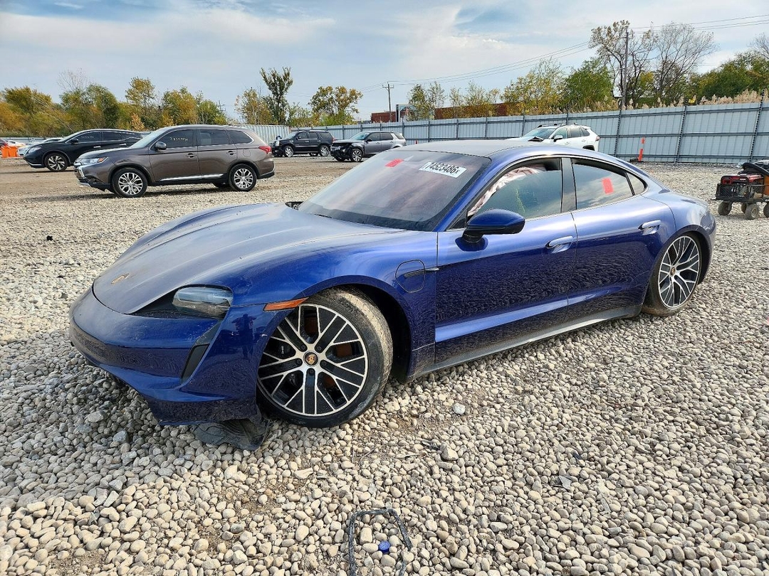 Вид 2021 PORSCHE TAYCAN, угол 1