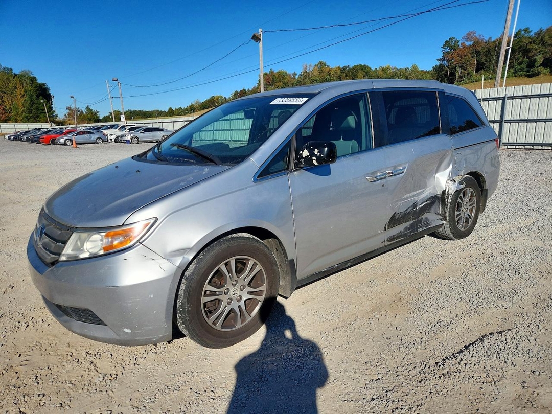 Vue de 2013 HONDA ODYSSEY EXL, angle 1