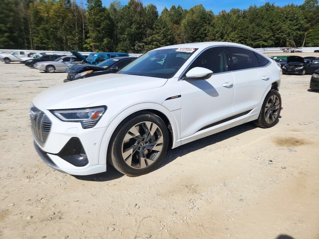Вид 2022 AUDI E-TRON SPORTBACK PREMIUM PLUS, угол 1