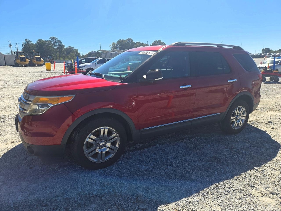Vista de 2013 FORD EXPLORER XLT, ángulo 1
