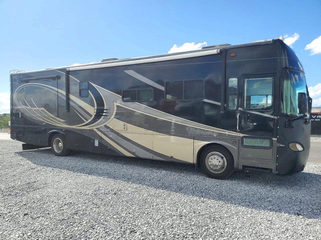 2007 WORKHORSE CUSTOM CHASSIS R20 RV view, angle 1