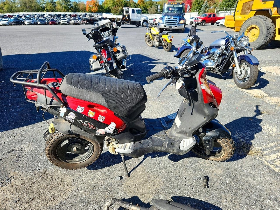 Vista de 2008 GENUINE SCOOTER CO. RATTLER 110, ángulo 1